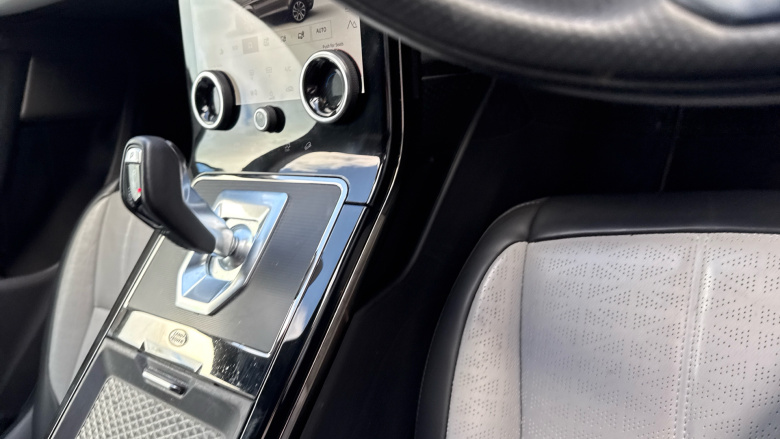 Land Rover Range Rover Evoque 2.0 D200 R-Dynamic HSE 5dr Auto Diesel Hatchback